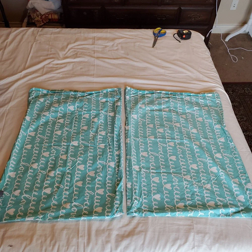 PBteen Love Hearts Pillowcase Set 2 Turquoise Blue White 100% Cotton Standard